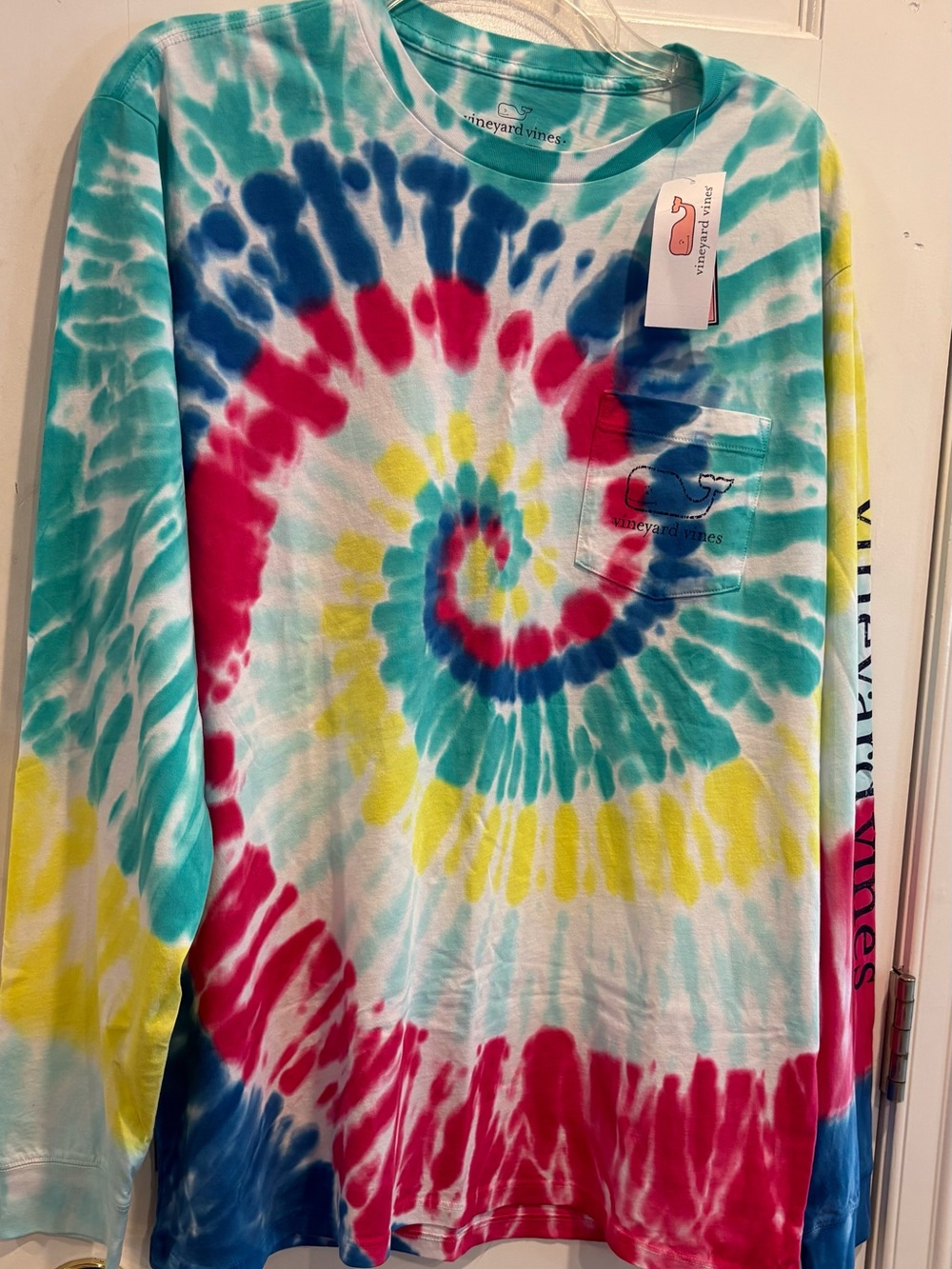 NWT! Vineyard Vines Tie-Dye Long-Sleeve Tee. Size L